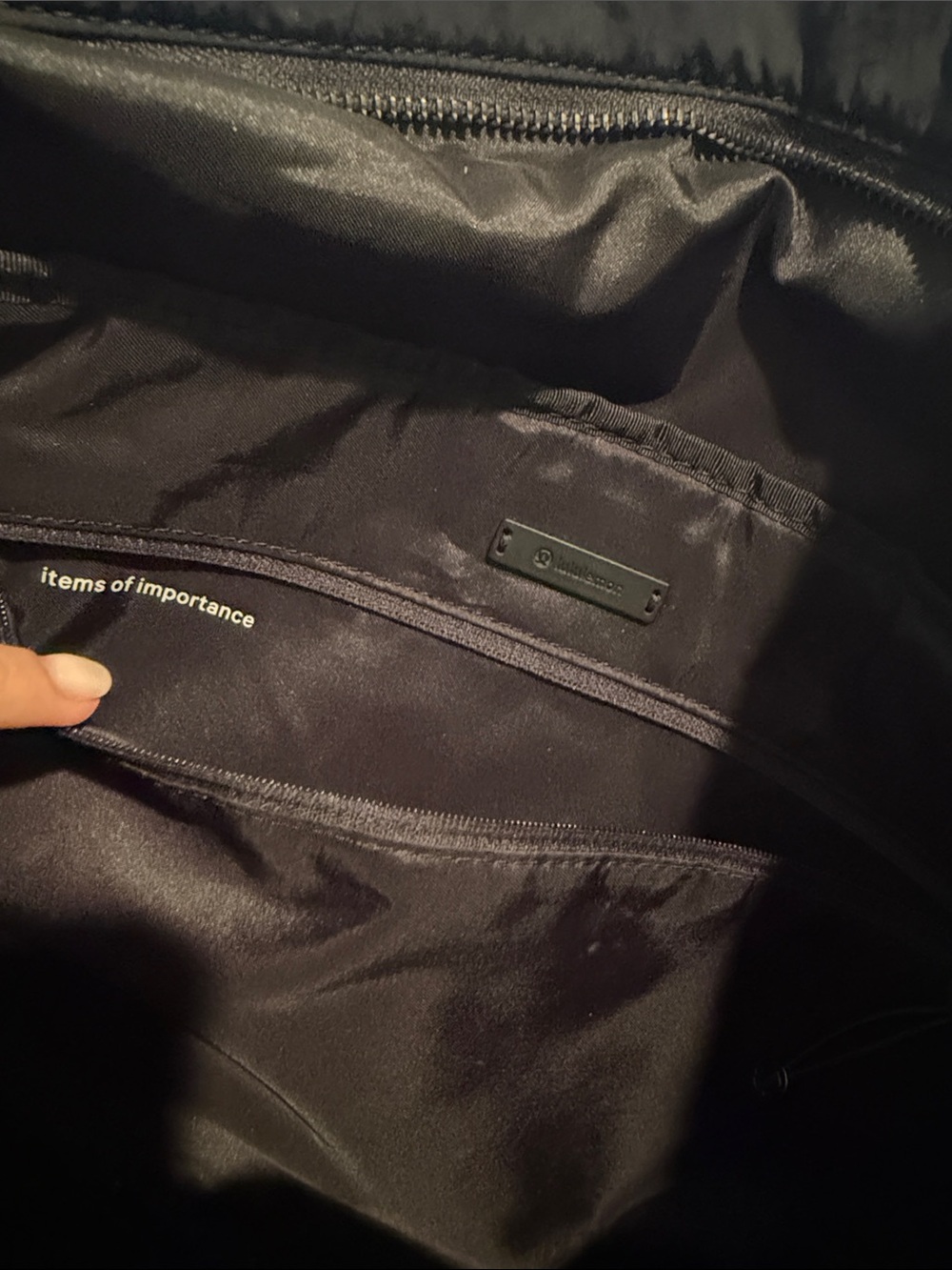 lululemon athletica Black Tote Bag - Picture 3 of 8